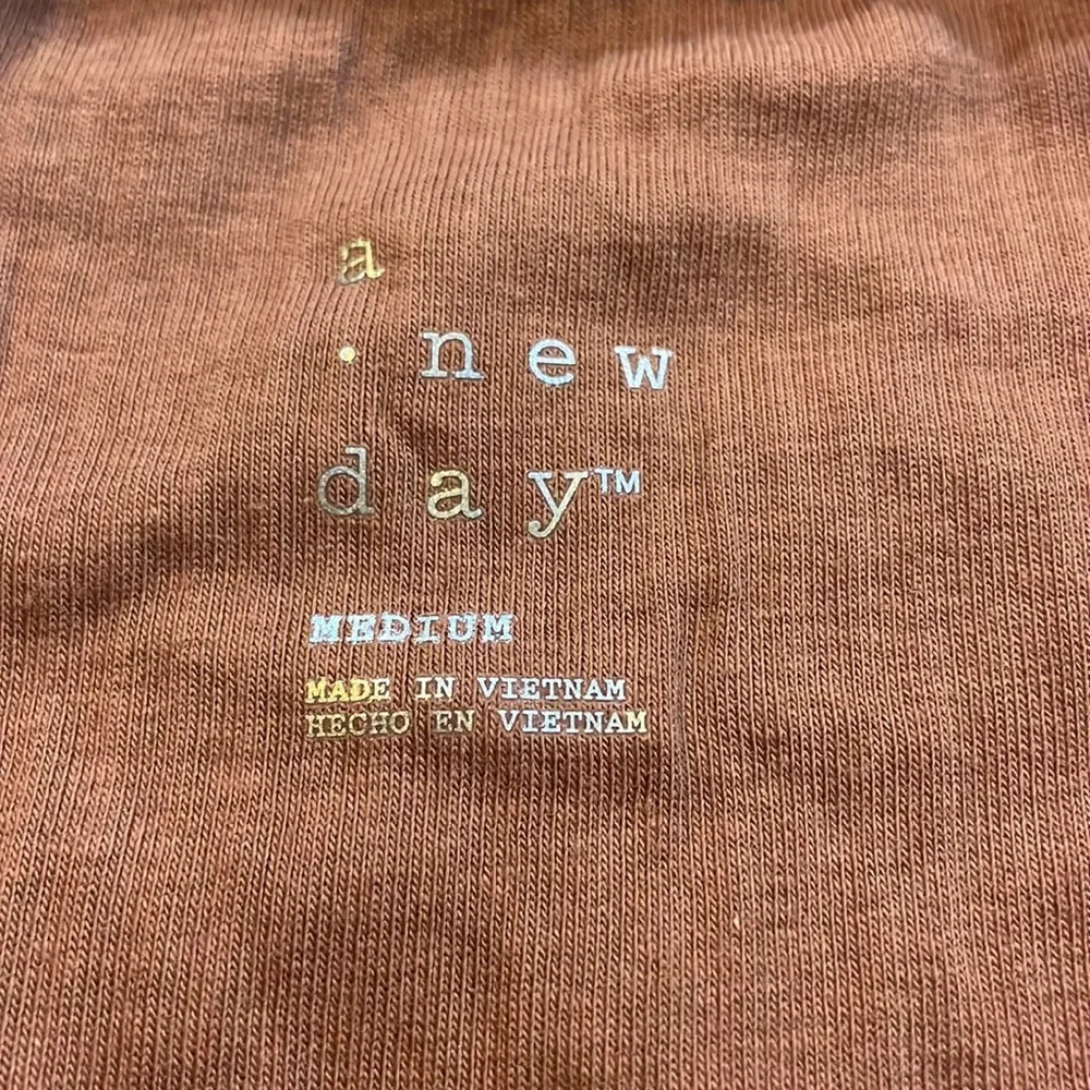 Solid Ribbed Tee - Picture 3 of 3